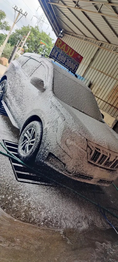 Hyundai Creta Black Hydraulic Lift Wash at A1 Car Wash