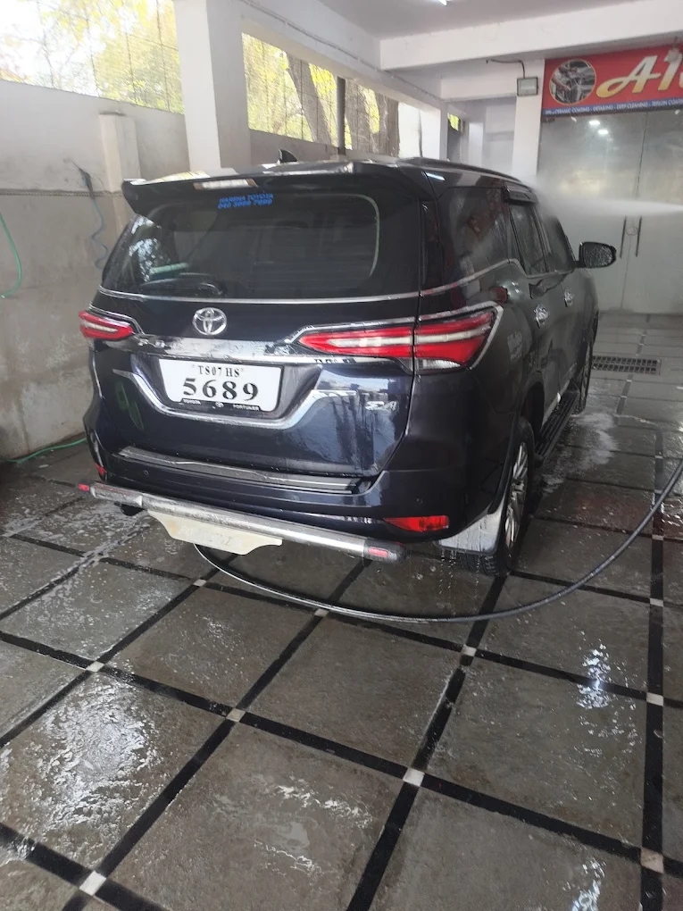 Toyota Fortuner High-Pressure Foam & Water Wash at A1 Car Wash